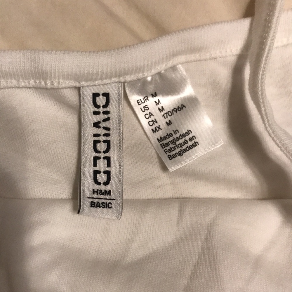 Divided H&M Basic Short Tanks - Picture 7 of 8